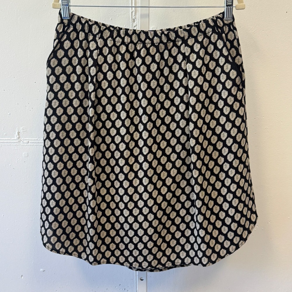 Collection by Bobeau Black Cream Medallion Print Tulip Hem Lined Skirt Large